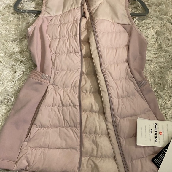 Lululemon down for it all vest! - Picture 5 of 6